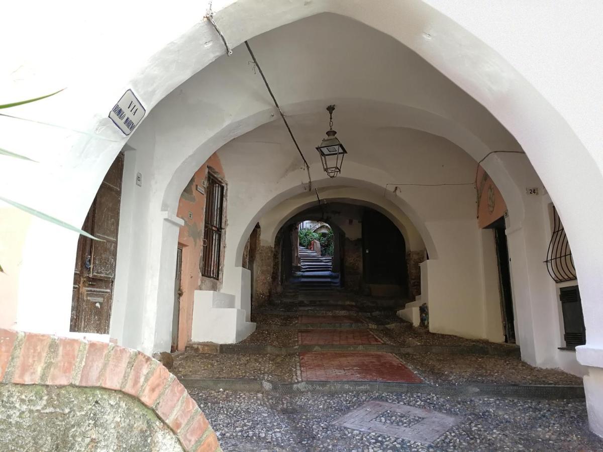 In Centro Citta, Nei Vicoli Del Borgo Apartment Sanremo Ngoại thất bức ảnh